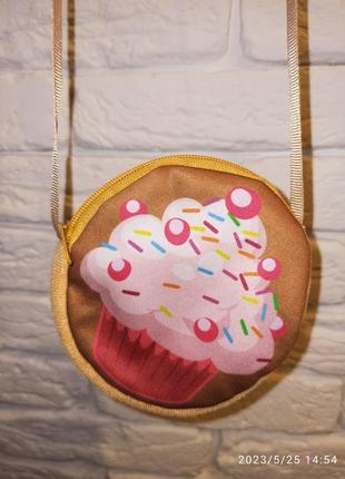 Детская сумочка-кошелек с капкейком