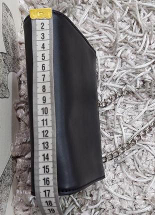 Шикарная женская маленькая сумочка на плечо или через плечо от valentino.