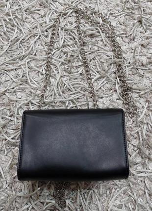 Шикарная женская маленькая сумочка на плечо или через плечо от valentino.