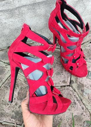 Босоножки steve madden