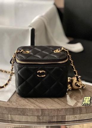 Найбажаніша модель сумочки у стилі chanel