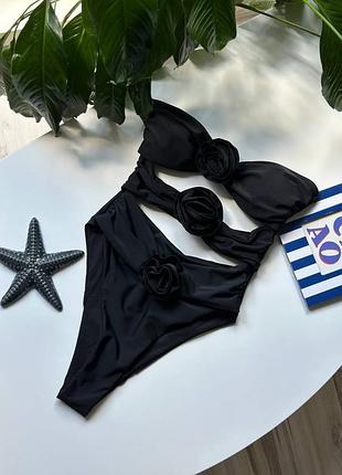 Купальник з розами суцільний