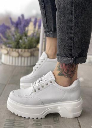 Жіночі туфлі mona white 34-3..