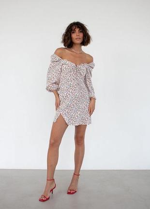 Мини платье молочное цветочный принт