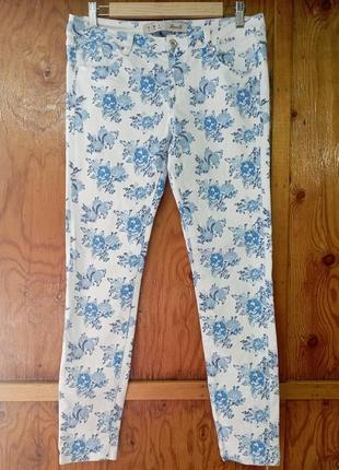 Джинсы женские в цветы denim co 10/38