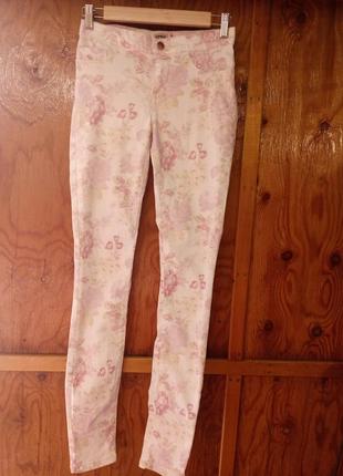 Джинсы женские в цветы only, xs