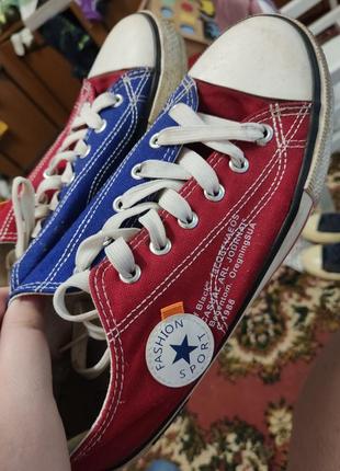 Кеди червоно сині