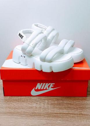 Nike женские босоножки на высокой подошве размеры 39-41