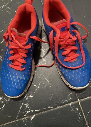 Кросівки nike