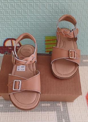 Кожанные босоножки сандали stride rite   оригинал из сша ,с эффектом памяти memory