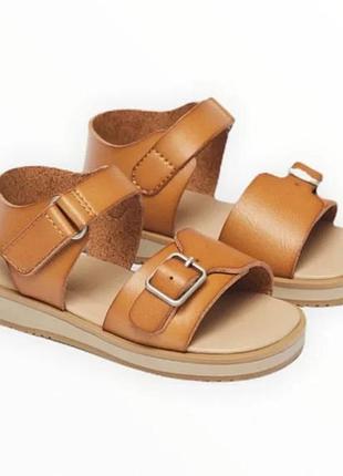 Сандалии