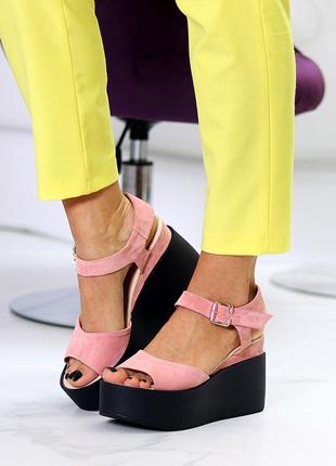 Босоніжки на танкетці "merry", пудра/чорний, натуральна замша4 фото