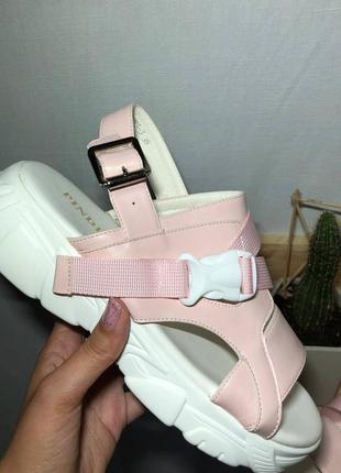 Босоніжки жіночі рожеві 36,38,39,40