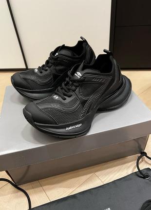 Кроссовки в стиле balenciaga