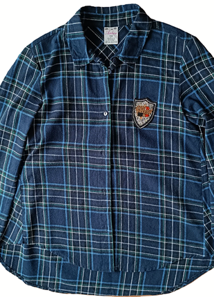 Модная синяя рубашка в клетку