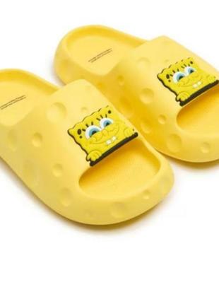 Тапочки spongebob, шлепки губка боб, тренд sponge bob