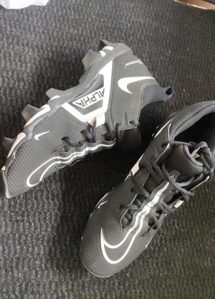 Спортивные бутсы