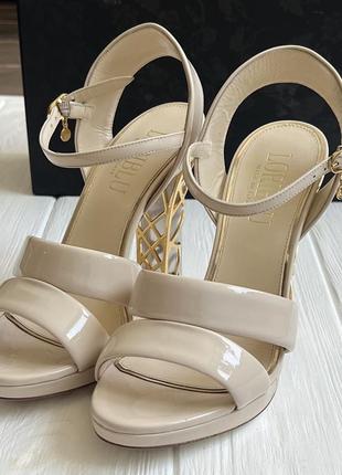 Женские бежевые босоножки loriblu размер 36 кожа оригинал