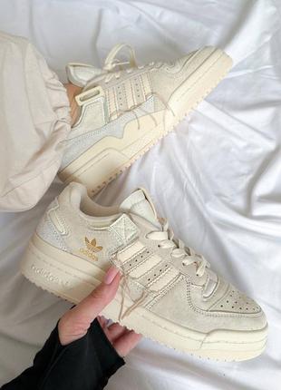 Женские кроссовки Adidas Yeezy Boost 350 V2 Sand Taupe beige grey