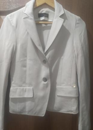 Піджак літній трикотаж беж 36