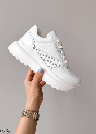 Кроссовки кожаные