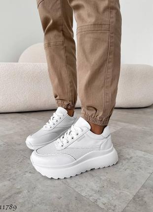 Кроссовки кожаные