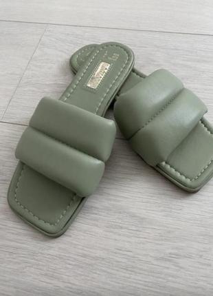 Шлепанцы босоножки