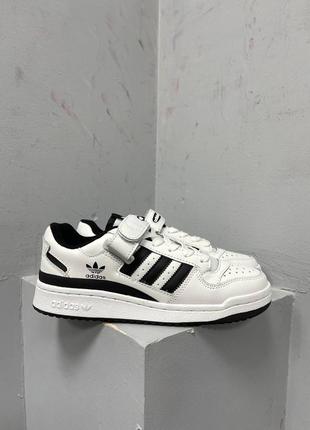 Жіночі кросівки nmd xr1 white camo on feet shoes for women images
