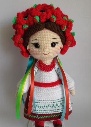 Украинка с маками