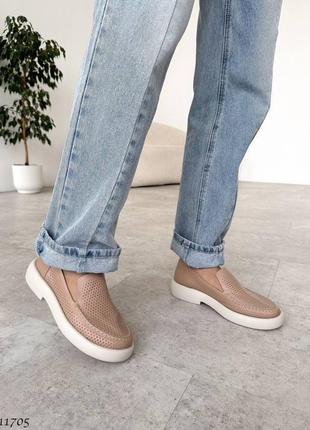 Шкіряні жіночі туфлі лофери з перфорацією натуральна шкіра7 фото