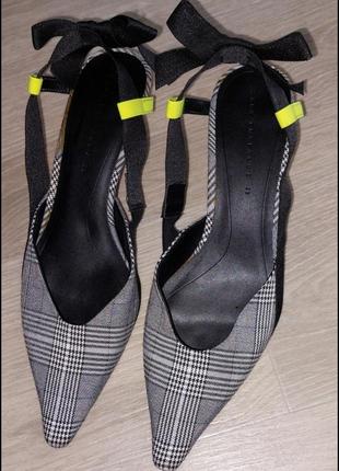 Туфлі босоніжки мюлі zara