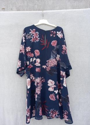 Стильное платье большого размера