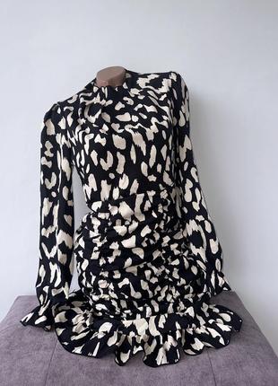 Платье с рукавами с драпировкой shein