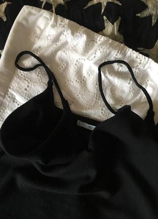 Базова міні сукня "в рубчик" на тонких бретелях5 фото