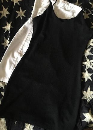 Базова міні сукня "в рубчик" на тонких бретелях3 фото