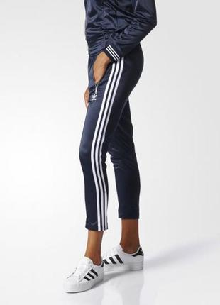 Стильные брюки штаны повседневного спортивного кроя adidas originals