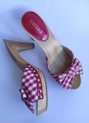 Літні червоні в клітинку сабо на підборах guess