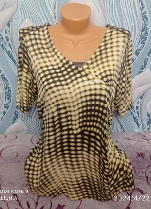 Стильна жіноча кофточка