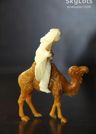 Араб с ружьем на верблюде 54мм domplast heinerle фрг люкс