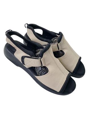 Суперзручні босоніжки ever so soft