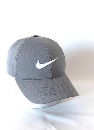 Кепка бейсболка літня світла з вишивкою nike найк 00799