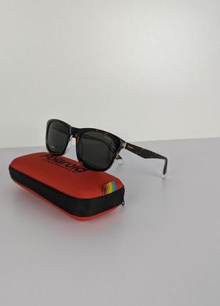 Солнцезащитные очки polaroid