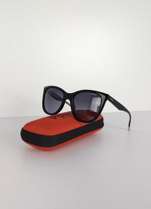 Женские солнцезащитные очки polaroid
