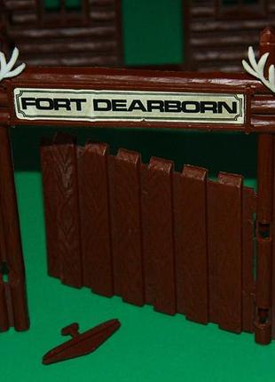Пластиковый форт dearborn фрг big-jean hoefler