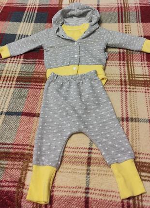 Костюмчик тройка