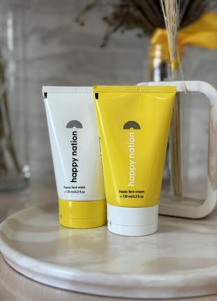 Набір крем для обличчя та гель для вмивання з лінійки happy nation від victoria's secret pink