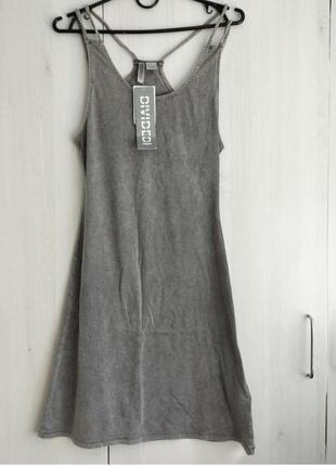 Новое лого платье с открытой спинкой в технике тай- дай h&m, размер s,