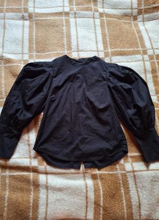 Чорна блуза з пишними рукавами zara