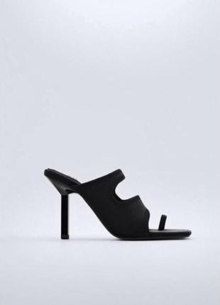 Босоножки шлёпанцы zara