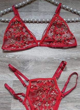 Бюстгальтер бра+трусики стильно красный с золотой нитью